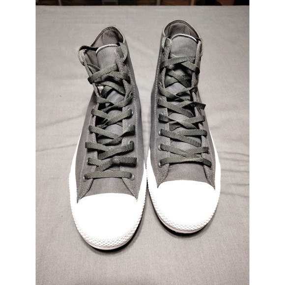 Converse All Star Chuck Taylor Canvas High Top Men/Women 13M/15W Classic Sneaker - Picture 2 of 13